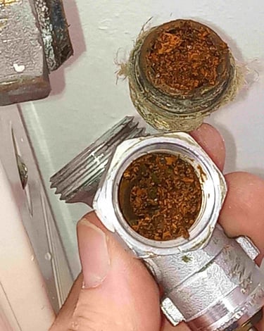 Robinet de radiateur ne chauffe pas car saturé en boue