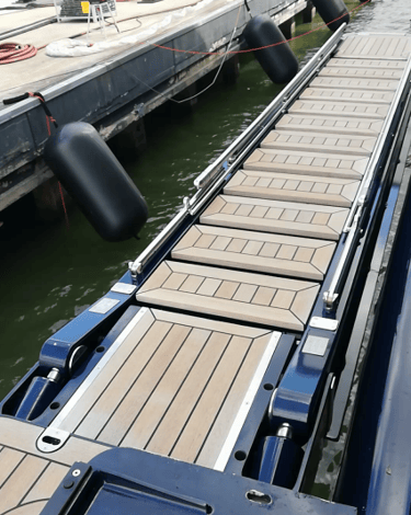 Superyacht gangway operation issue