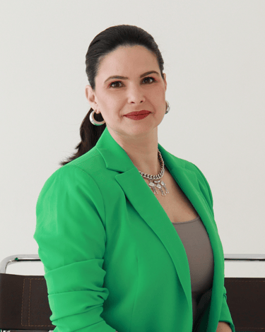 Dra. Amanda Gimenes, advogada de família e sucessões em Curitiba, PR