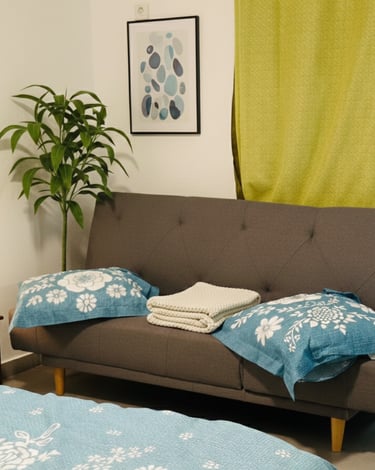 Chambre supplémentaire : lit 180x200cm avec clic clac lit convertible 130x190cm