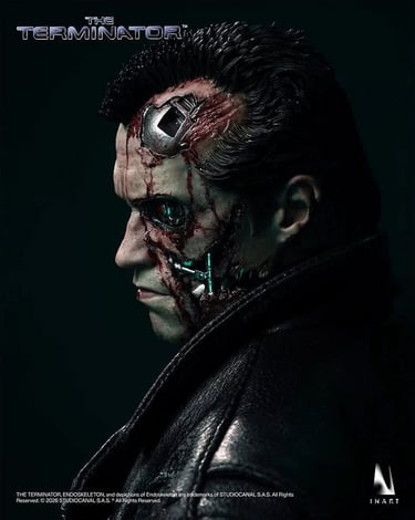  Perfil de la figura del Terminator T-800 con daño de batalla, endoesqueleto expuesto 