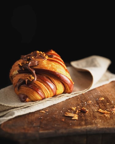 Croissant aux noisettes - Bizu Patisserie - thlmphoto