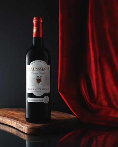 Photographie de bouteille de Bordeau supérieur Baron Haussmann - thlmphoto