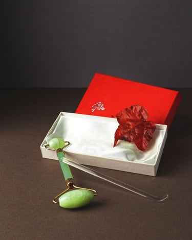 photographie de deux outils dien chan kobido reflexologie  thierry le moel photographe