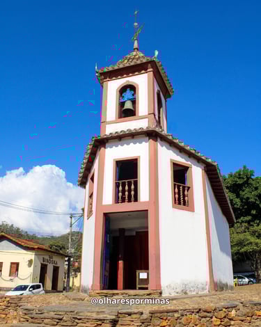 Vista lateral da Capela de Nossa Senhora do O em Sabara Minas Gerais