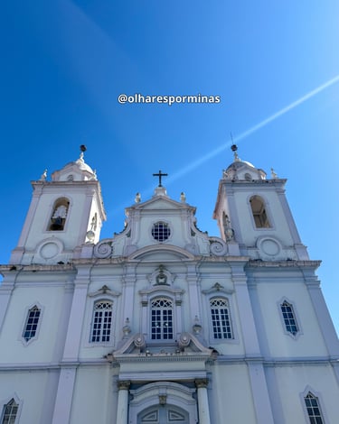 Vista externa da Catedral da Sé em Diamantina, MG, ponto turistico em Minas