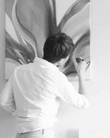 Anya Baboyedova, abstract painter, in her Florida art studio