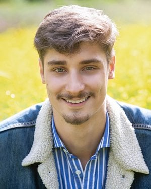 Directeur commercial du GIE, créateur d'opportunités et stratège collaboratif