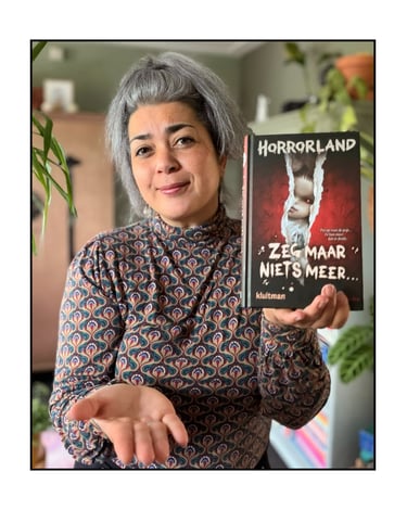 De Verhalendojo met boek 'Zeg maar niets meer...'  