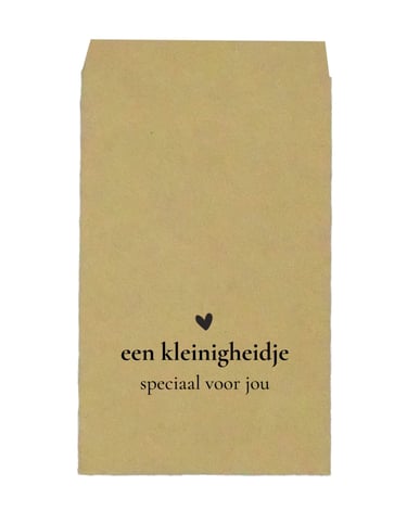 kraft cadeauzakjes om kleine geschenkjes, geld of cadeaukaarten te geven.