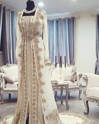 Fatih Berhem Gelinlik, İstanbul Fatih'te hayallerinizdeki gelinliği sunar.