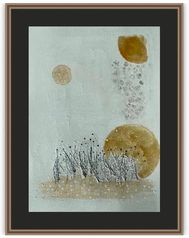Œuvre d'art blanche et dorée sur papier encadrée