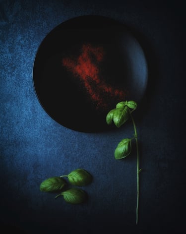 Photographie de nature morte de basilic et paprika-thierry le moel photographe