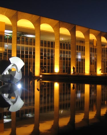 Palacio do Itamaraty - City Tour em Brasilia - TRANSVAN