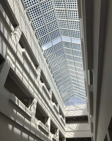 BIPV технология, приложена върху обществена административна сграда