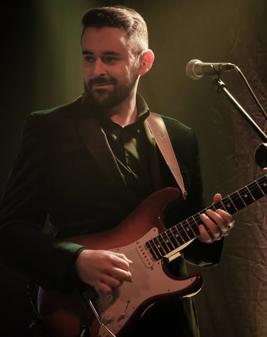 West Midlands Wedding, Party, Corporate band guitar player 