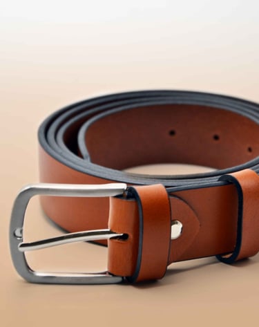 Men’s leather belts manufactured in Spain for wholesale and private-label clients