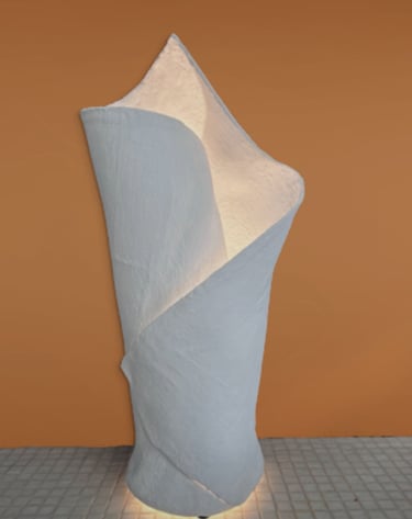 Gips bordlampe på bord