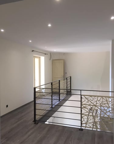 Rénovation d'une villa à Sainte-Maxime - pose de placo, préparation soignées pour résultat haut de gamme