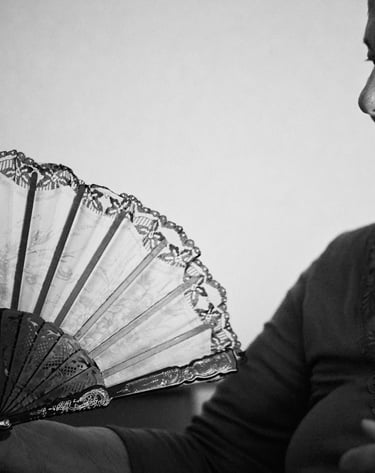 Portrait à l'éventail ehpad odyssée du XXème siècle