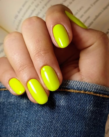 ESMALTAÇAO EM GEL 