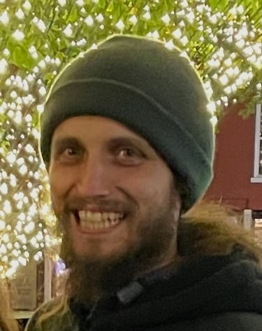 Daniel with a OTR Productions. 20 Years of live sound and audio engineering experience.