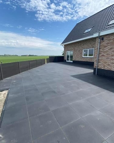 Een tuin aangelegd door Betsema Bestrating