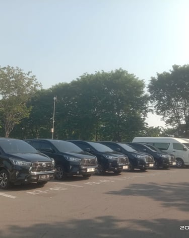 Sewa - mobil - innova - reborn - surabaya