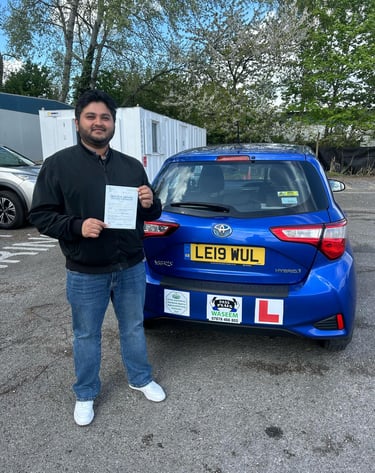 Kushal passed his driving test with Let's Pass 1st driving school in Guildford Test Center. 