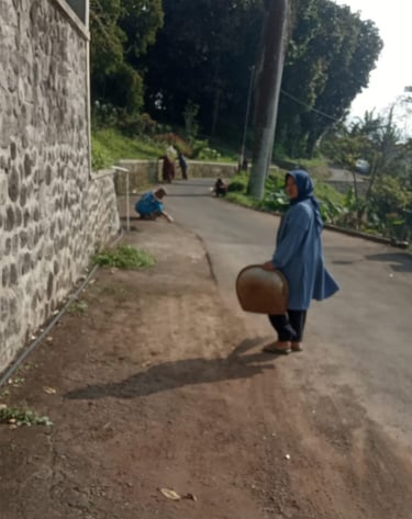 Dokumentasi Kegiatan Kerja Bakti Kp. Ciruluk RW.05