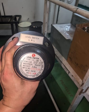 Level Switch (Float Type) for Deck Water Seal on Inert Gas generator