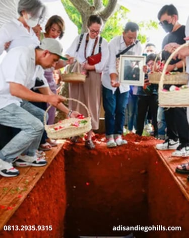 San Diego Hilss Memorial Park prosesi pemakaman dengan khidmat dan penuh penghormatan