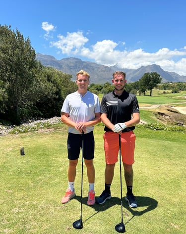 Guests playing golf at De Zalze in Stellenbosch 