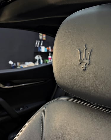 Salonų cheminis valymas/dažymas Atliekamas detalus cheminis valymas su daliniu arba pilnu salono 