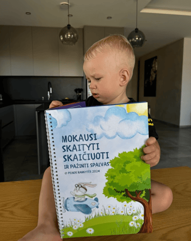 Lavinimo knygelė „Mokausi skaityti, skaičiuoti ir pažinti spalvas“