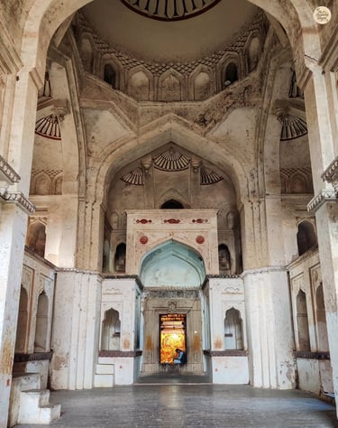 Main Sanctum of Chaturbhuj Temple, Orchha with beautiful courtyards and jharokhas.