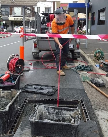 Unbocking a drain in Sorento