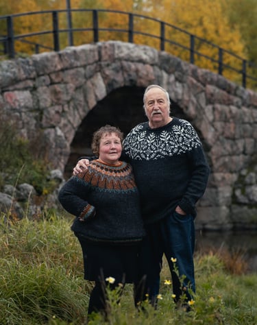 Tunnelmallinen pariskuntakuva maaseudulla, Helsinki 
