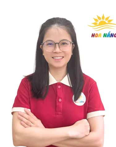 Cô Lan Anh – giáo viên phát triển kỹ năng và hành vi tích cực tại Trung tâm Hoa Nắng Hải Phòng.