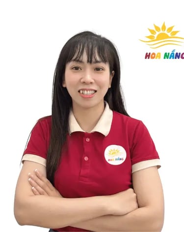 Giáo viên can thiệp ngôn ngữ tại Trung tâm Hoa Nắng, tận tâm giúp trẻ phát triển khả năng giao tiếp 