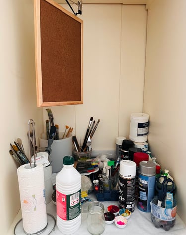 The elements inside the studio