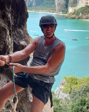 sunny travel explorers nig rayleigh rock climbing