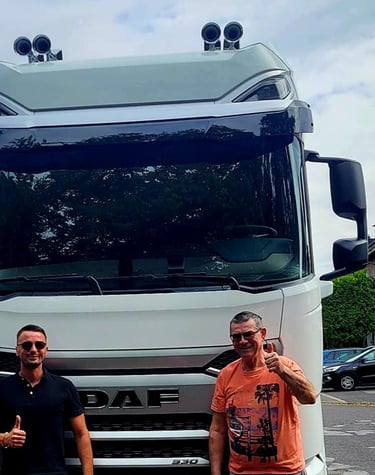 , Containertransport zum Kunden, LKW, Chassi für Überseecontainer, Direkt Transport GmbH