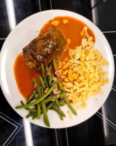 Rouladen Käsespätzle