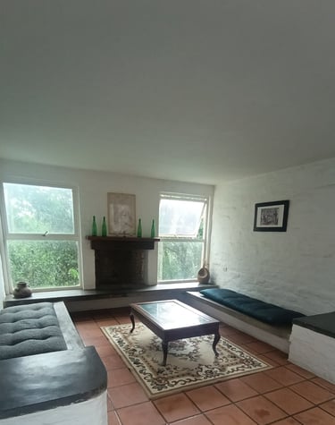 Espaços para meditar ou conversar.