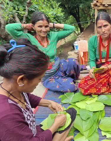 making small leaf bowls