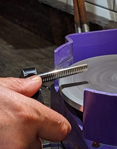 Sharpening machine used to sharpen tools