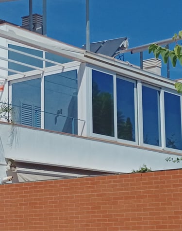 Lucernario, Persiana techo y elevables en casa unifamiliar.