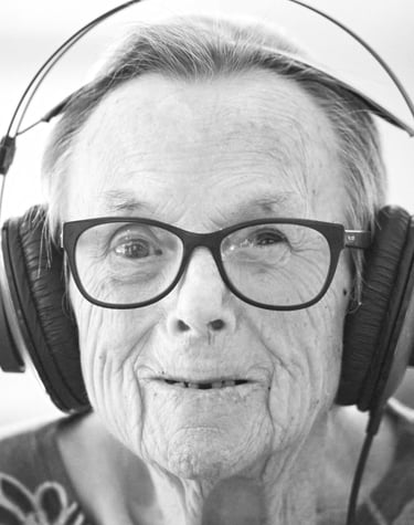 Ecoute réactivée ehpad arc en ciel fondation partage et vie casque personne agée