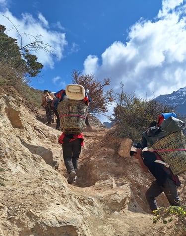 Porteurs dans le dolpo
